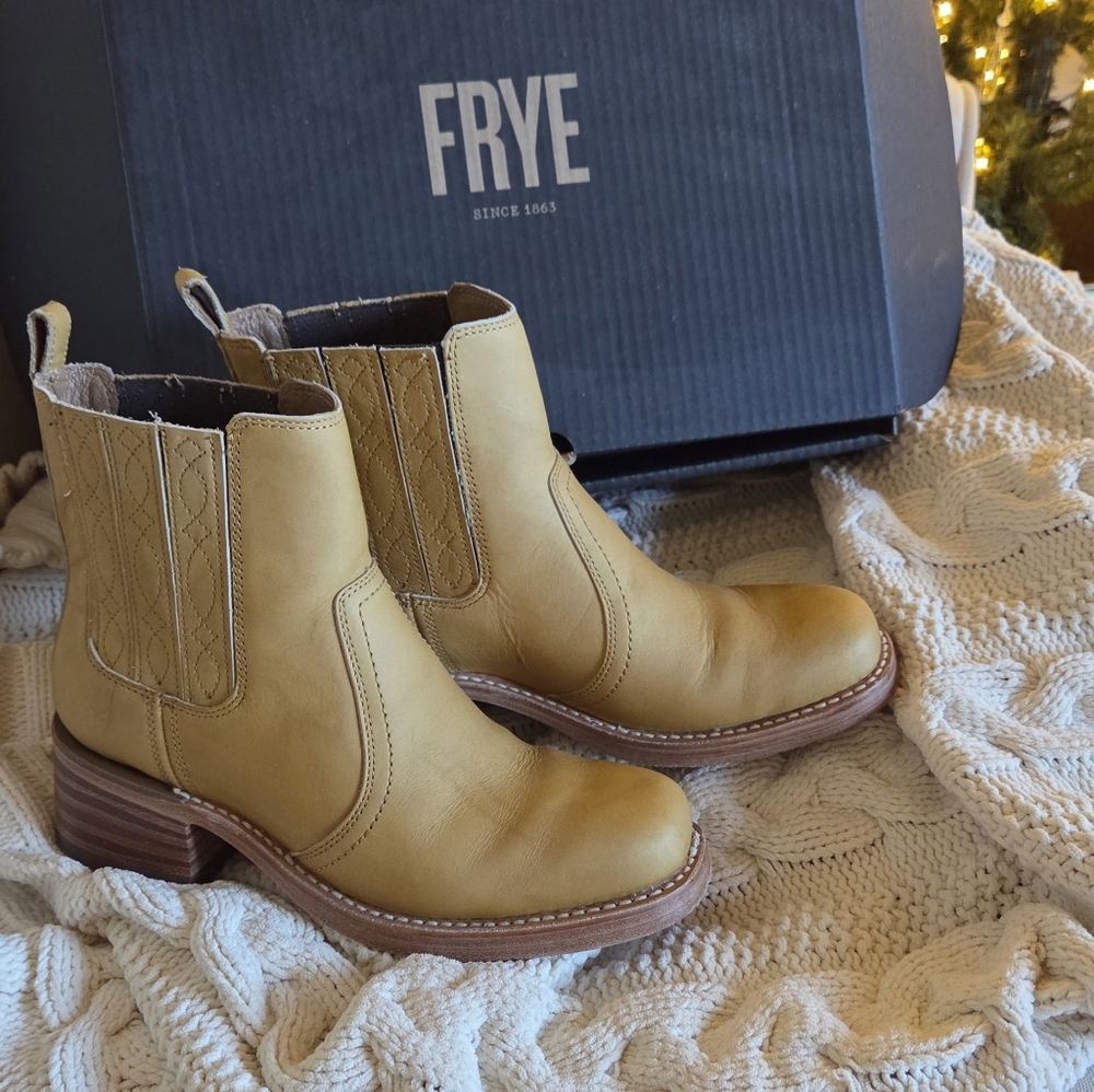 Frye Camel Leather Chelsea Boots